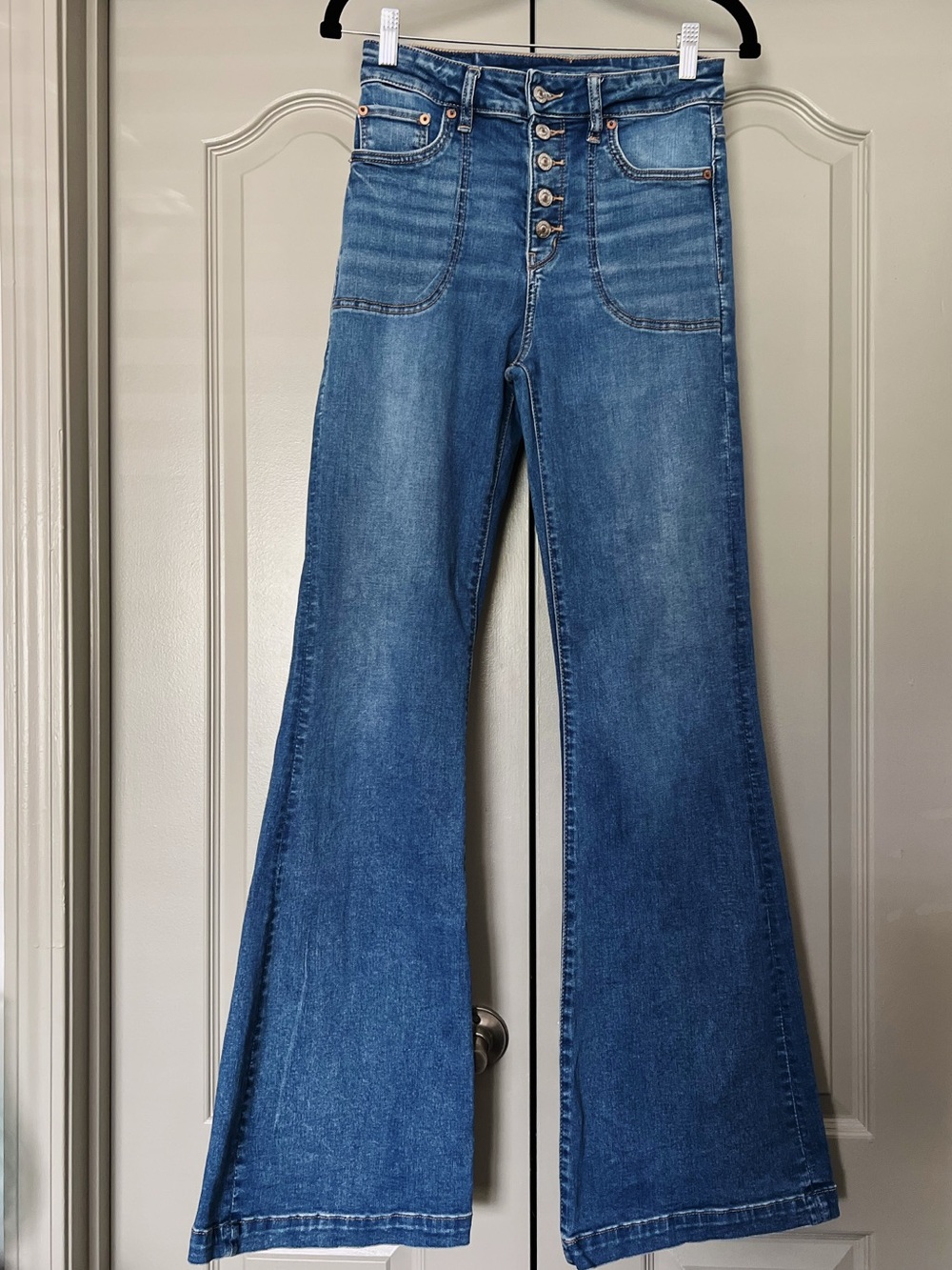 American Eagle Next Level Super High-Waisted Flare Jeans Size 2 Long Button Fly